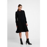 Minimum BINDIE Sukienka koszulowa black MI421C085