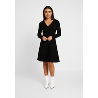 Vero Moda Petite VMNANCY WRAP DRESS Sukienka dzianinowa black VM021C03R