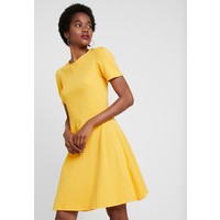 Dorothy Perkins TUCK SLEEVE FIT AND FLARE Sukienka z dżerseju dark yellow DP521C21V