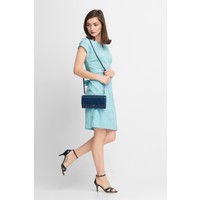 Quiosque Błękitna taliowana sukienka z kokardą 4HE009901