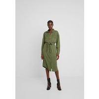 Moss Copenhagen ROSANNA DRESS Sukienka koszulowa lichen green M0Y21C043