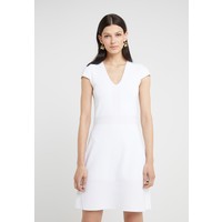 MICHAEL Michael Kors FLAR DRESS Sukienka dzianinowa white MK121C0AO