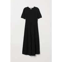 H&M Sukienka z cienkiej dzianiny 0735439001 Czarny