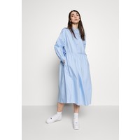 Monki DRESS Sukienka koszulowa light blue MOQ21C06S
