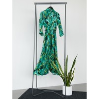 Reserved Sukienka z motywem roślinnym 3105A-MLC