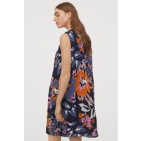 H&M Trapezowa sukienka 0816841006 Granatowy/Duże kwiaty