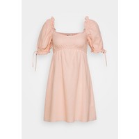 Miss Selfridge MINI DRESS Sukienka letnia pink MF921C0T7