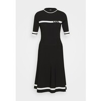 KARL LAGERFELD DRESS LOGO Sukienka dzianinowa black/white K4821C02U
