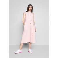 Lacoste Sukienka z dżerseju light pink LA221C03G
