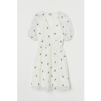 H&M Kopertowa sukienka z bufkami 0904112001 Biały/Kwiaty