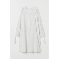 H&M Bawełniana sukienka z haftem 0749383001 Biały