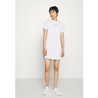Calvin Klein Jeans DRESS WITH TAPE Sukienka etui bright white C1821C05K