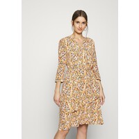 Calvin Klein FRILL DETAIL DRESS Sukienka letnia yellow 6CA21C023