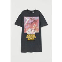 H&M Sukienka T-shirtowa w nadruki 0853568018 Czarny/Gwiezdne wojny