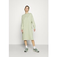 Monki MINDY DRESS Sukienka z dżerseju green dusty solid MOQ21C091