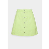 Tommy Jeans BADGE BUTTON THROUGH SKIRT Spódnica mini faded lime TOB21B02Q