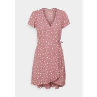 Abercrombie & Fitch RUFFLE WRAP DRESS Sukienka letnia pink geo spot A0F21C07O