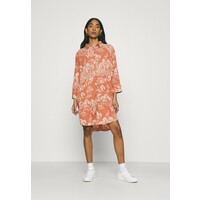 Monki MOA RAGLAN SHIRTDRESS Sukienka koszulowa coralle MOQ21E03Y