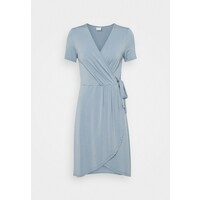 VILA PETITE VINAYELI KNEE WRAP DRESS Sukienka z dżerseju ashley blue VIP21C02B