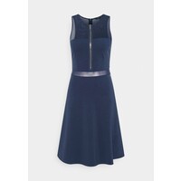 Armani Exchange VESTITO Sukienka etui blueberry jelly ARC21C02G