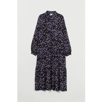 H&M Sukienka z kołnierzykiem 0921906002 Czarny/Fioletowe kwiaty