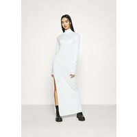 KENDALL + KYLIE MAXI DRESS Sukienka dzianinowa white K0921C005