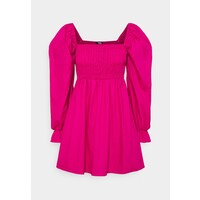 Missguided Petite MILKMAID SHIRRED BODICE SKATER DRESS Sukienka letnia hot pink M0V21C0KJ