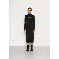 Calvin Klein NEW YORK ESSENTIAL DRESS Sukienka z dżerseju black 6CA21C04R