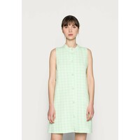 Résumé ELLIE DRESS Sukienka koszulowa pastel green REG21C03S