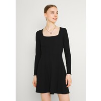 ONLY ONLNELLA SQUARE NECK DRESS Sukienka dzianinowa black ON321C2FL