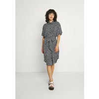 Monki Sukienka koszulowa white MOQ21C0AE