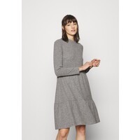 More & More DRESS Sukienka z dżerseju warm grey melange M5821C0MN-C11