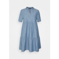 Vero Moda Petite VMPAULINA TIERED TUNIC Sukienka letnia medium blue denim VM021C0E5-K11