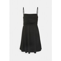 NA-KD PAMELA REIF x NA-KD GATHERED DETAIL MINI DRESS Sukienka z dżerseju black NAA21C0OS-Q11