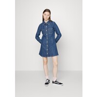 Levi's® SABINE DRESS Sukienka jeansowa mid marble LE221C02Z-K11