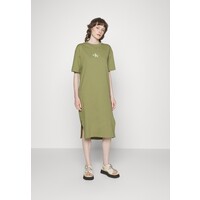 Calvin Klein Jeans MONOGRAM LOGO DRESS Sukienka z dżerseju faded olive C1821C0AF-B11