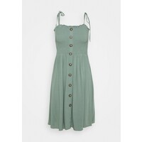 ONLY ONLANNIKA SMOCK DRESS Sukienka letnia chinois green ON321C1Q3-M11