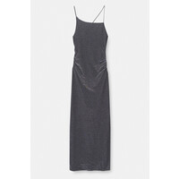 Pull&Bear Długa sukienka z brokatowej tkaniny z detalem na plecach 3390/306