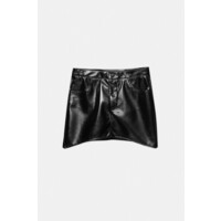 Pull&Bear Czarna spódnica mini z lakierowanej sztucznej skóry 7395/449