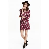H&M Sukienka ze sznurowaniem 0406419006 Ciemnoczerwony/Róże
