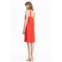 H&M Sukienka z dekoltem w serek 0423095004 Czerwony