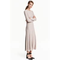 H&M Dzianinowa sukienka 0422452004 Jasny brązowoszary