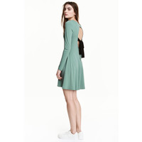 H&M Sukienka z wycięciem 0470607005 Matowa zieleń