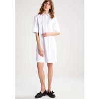someday. QUIXI Sukienka koszulowa white Y0321C00V