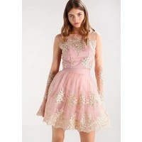 Chi Chi London CLEO SET Sukienka koktajlowa pink/gold CZ621C04S