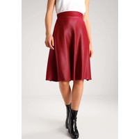 Missguided Spódnica trapezowa red M0Q21B01K