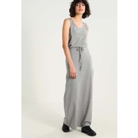 Vero Moda VMTRUE Sukienka z dżerseju light grey melange VE121C140