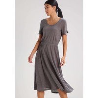Selected Femme SFIVY Sukienka z dżerseju medium grey melange SE521C0DB