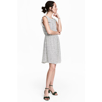 H&M Sukienka z falbankowym rękawem 0509637004 Biały/Kropki
