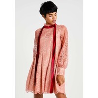 Endless Rose VELVET NECK TIE LACE Sukienka koktajlowa azalea pink EN921C00C